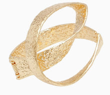 Load image into Gallery viewer, Cuff Artistic Gold Folded Metal Hinge Bracelet
